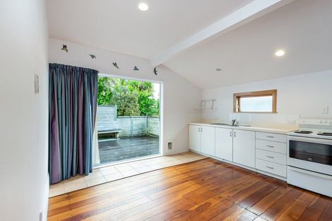 Photo of property in 2/13 Hart Road, Hauraki, Auckland, 0622