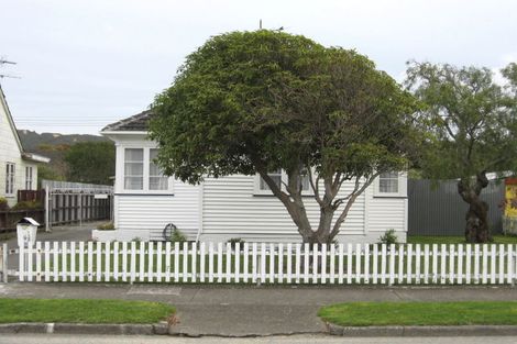 Photo of property in 95 Hewer Crescent, Naenae, Lower Hutt, 5011