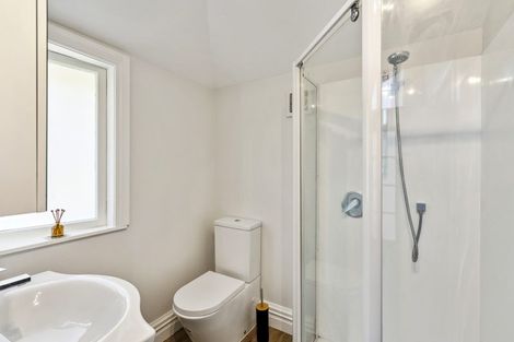 Photo of property in 60 The Parade, Paekakariki, 5034