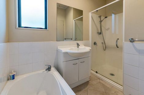 Photo of property in 39 Verdale Circle, Glen Eden, Auckland, 0602