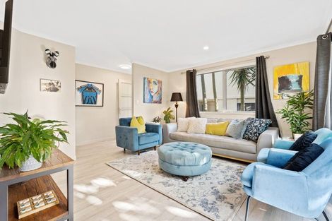 Photo of property in 4b Voyager Drive, Gulf Harbour, Whangaparaoa, 0930