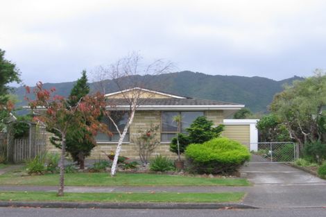 Photo of property in 3 Matai Street, Waikanae, 5036