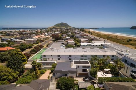Photo of property in 136 Marine Parade, Bluff, 9814