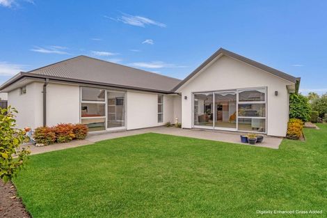 Photo of property in 5 Whitau Place, Marshland, Christchurch, 8083
