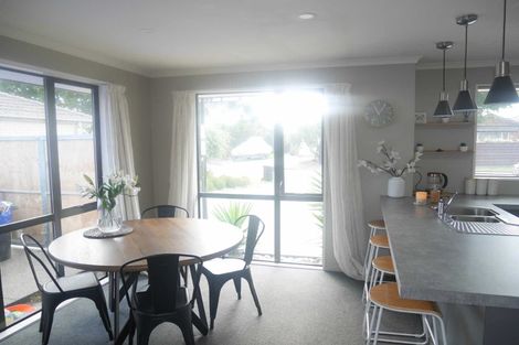 Photo of property in 29 Mataroa Place, Parklands, Christchurch, 8083