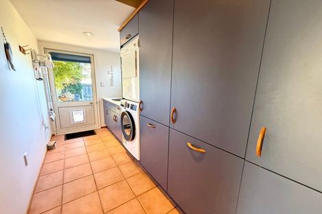 Photo of property in 21 Bidwell Place, Hillmorton, Christchurch, 8025