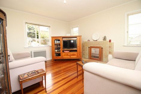 Photo of property in 35 South Lynn Road, Titirangi, Auckland, 0604