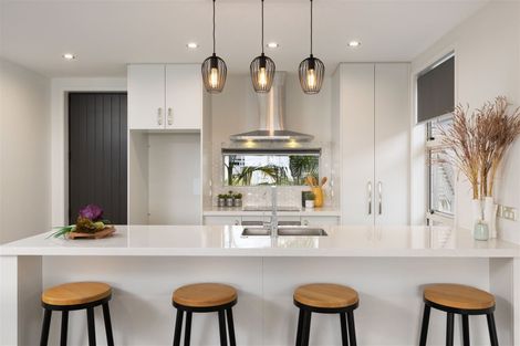 Photo of property in 30 Marion Crescent, Papamoa Beach, Papamoa, 3118