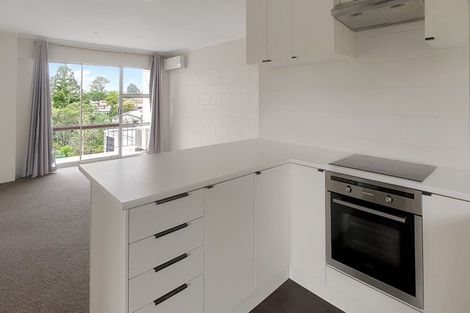 Photo of property in 15 Queen Mary Avenue, New Lynn, Auckland, 0600