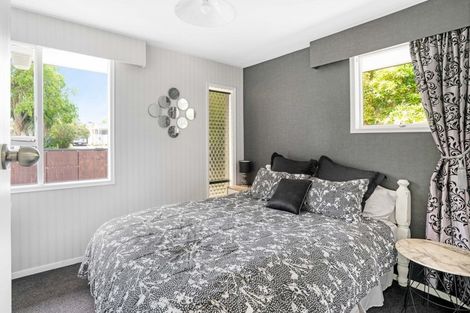 Photo of property in 27 Jenkins Avenue, Redwood, Christchurch, 8051