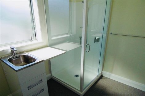 Photo of property in 14 Calvert Road, Moturoa, New Plymouth, 4310