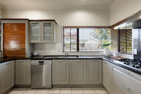 Photo of property in 2 Keswick Crescent, Huntington, Hamilton, 3210