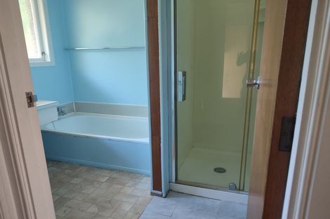 Photo of property in 2/218 Pakuranga Road, Pakuranga Heights, Auckland, 2010