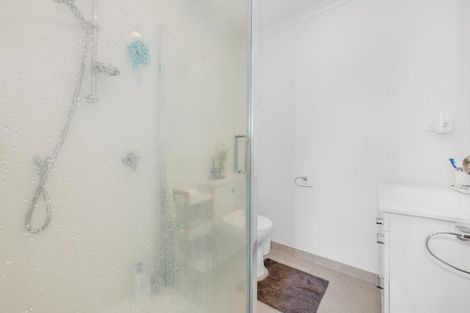 Photo of property in 9 Whareatua Avenue, Takanini, 2112