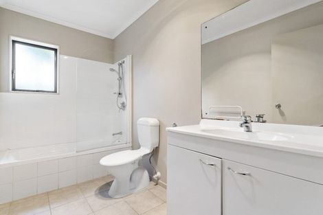 Photo of property in 70b Kayes Road, Pukekohe, 2120