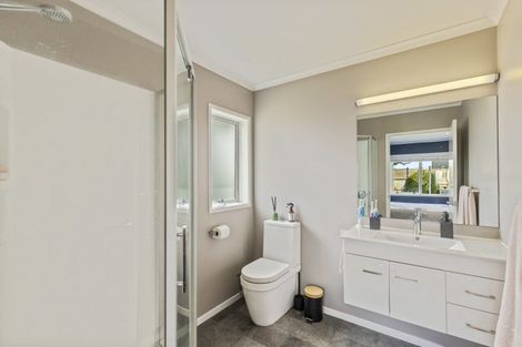 Photo of property in 3 Keene Drive, Bell Block, New Plymouth, 4312