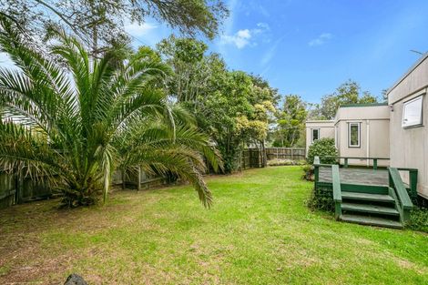 Photo of property in 1 Pokapu Street, Titirangi, Auckland, 0600