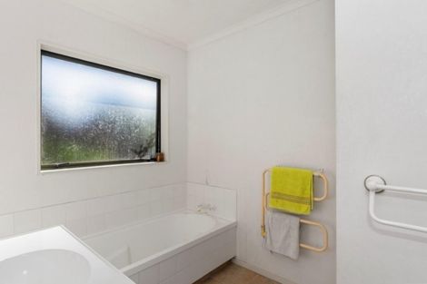 Photo of property in 14 Hallmark Rise, Bethlehem, Tauranga, 3110