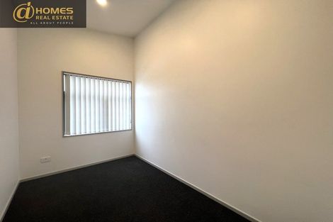 Photo of property in 19a Statesman Street, Henderson, Auckland, 0612