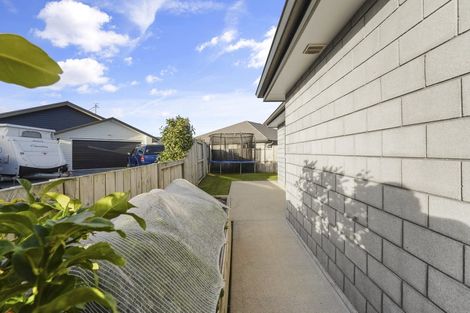 Photo of property in 37 Kahuparere Crescent, Pyes Pa, Tauranga, 3112