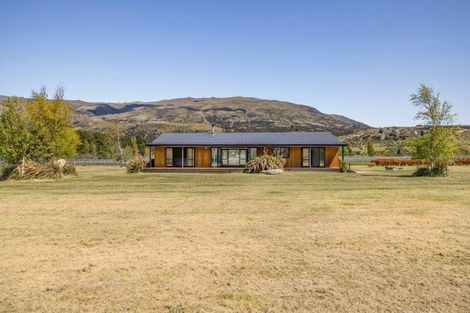 Photo of property in 90 Willowbank Road, Queensberry, Cromwell, 9383