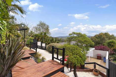 Photo of property in 11 Rangeview Road, Sunnyvale, Auckland, 0612
