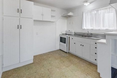Photo of property in 10 Memorial Drive, Parahaki, Whangarei, 0112