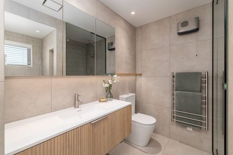 Photo of property in 2/979 Colombo Street, St Albans, Christchurch, 8014