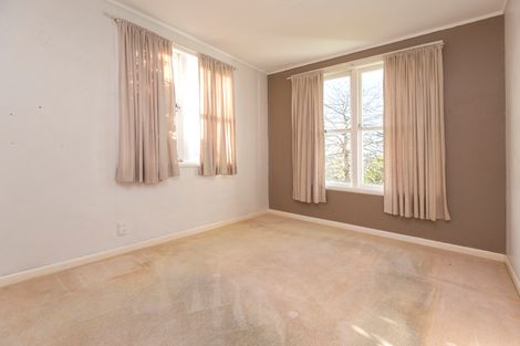 Photo of property in 7 Holiday Road, Stanmore Bay, Whangaparaoa, 0932