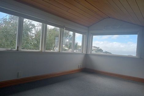 Photo of property in 25 Putnam Street, Northland, Wellington, 6012