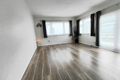 Photo of property in 86d Kelman Road, Kelston, Auckland, 0602