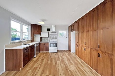 Photo of property in 3 Greenock Place, Awapuni, Palmerston North, 4412