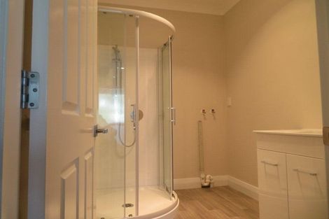 Photo of property in 24 Governor Road, Northland, Wellington, 6012