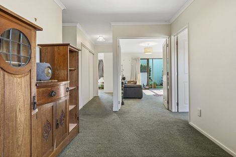 Photo of property in 379b Devonport Road, Tauranga South, Tauranga, 3112