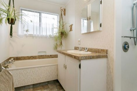 Photo of property in 220 Rifle Range Road, Tauhara, Taupo, 3330