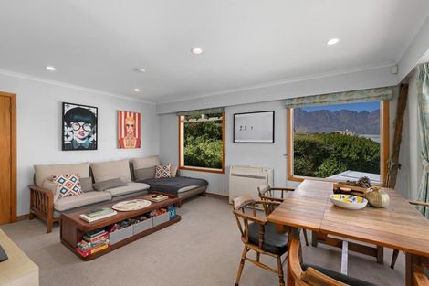 Photo of property in 7 Suburb Street, Queenstown, 9300