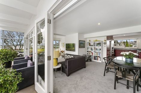 Photo of property in 3/22 Cliff Road, Tauranga, 3110
