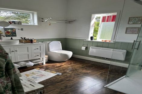 Photo of property in 47 Roland Road, Greenhithe, Auckland, 0632