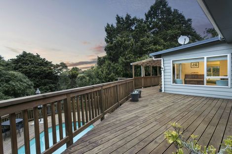 Photo of property in 903 West Coast Road, Waiatarua, Auckland, 0604