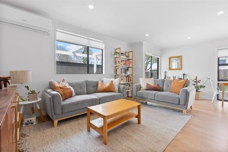Photo of property in 2/26 Landscape Road, Papatoetoe, Auckland, 2025