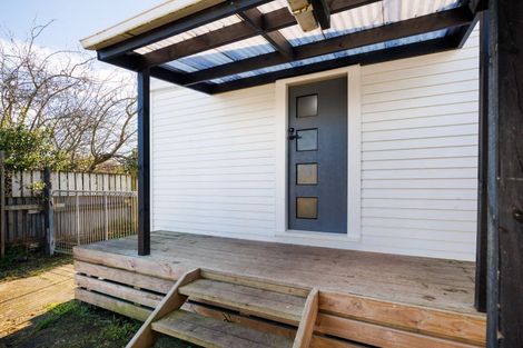 Photo of property in 2 Ngahina Street, Marton, 4710