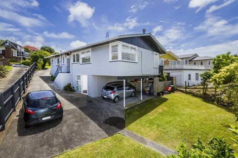 Photo of property in 41 Compton Street, Hillcrest, Auckland, 0627