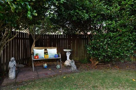 Photo of property in 2/23 Septimus Place, Henderson, Auckland, 0612