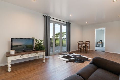 Photo of property in 60b Wilson Road South, Paengaroa, 3189