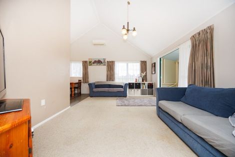 Photo of property in 2 Escort Grove, Awapuni, Palmerston North, 4412