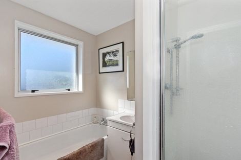 Photo of property in 2/11 Peckham Lane, Woolston, Christchurch, 8062