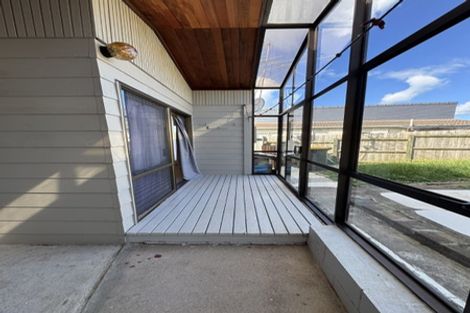 Photo of property in 1/19 College Road, Northcote, Auckland, 0627