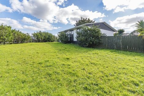 Photo of property in 26 Heathdale Crescent, Papakura, 2110