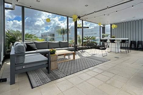 Photo of property in Sentinel Apartments, 2402/3 Northcroft Street, Takapuna, Auckland, 0622