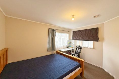 Photo of property in 20 Reynard Terrace, Conifer Grove, Takanini, 2112